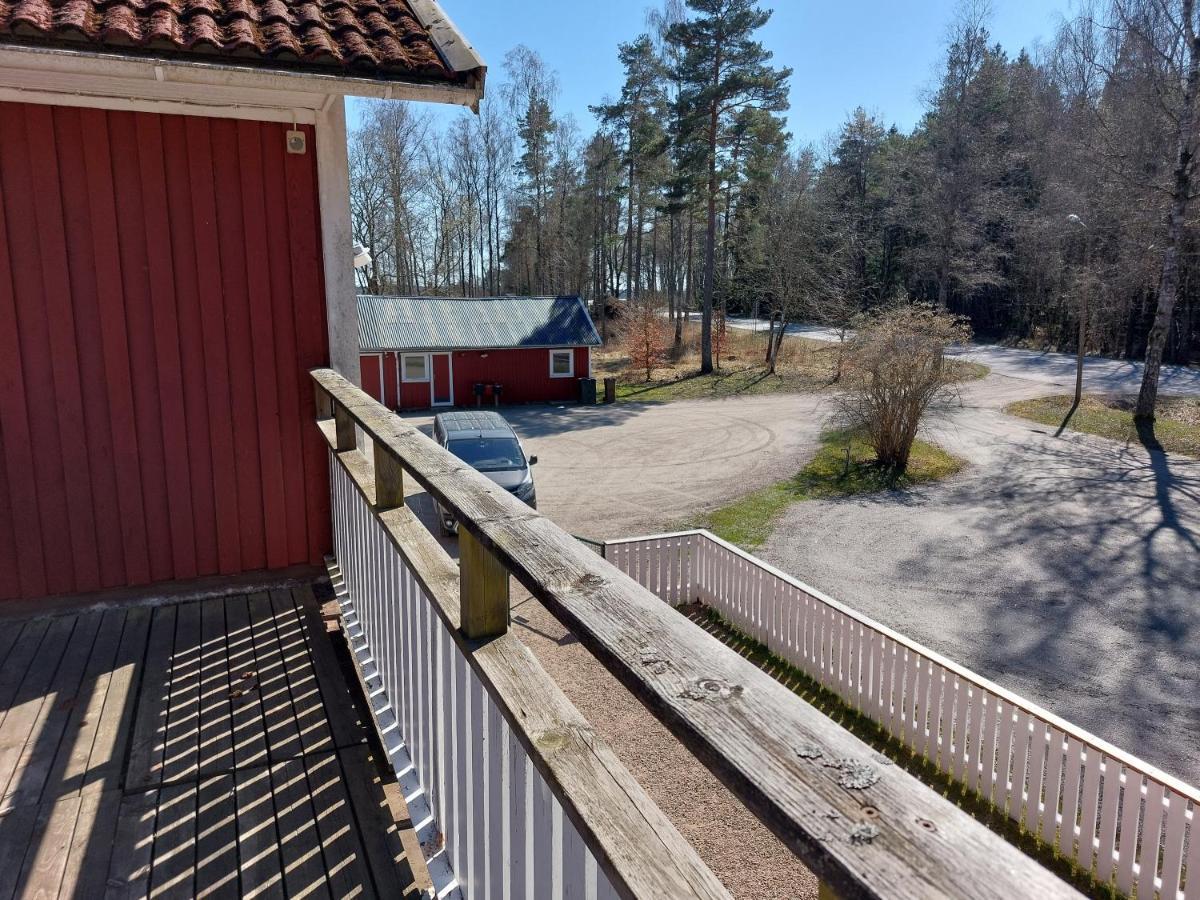 Flora Dekor Gaestgard, Lenagarden Casa de hóspedes Alingsås Exterior foto